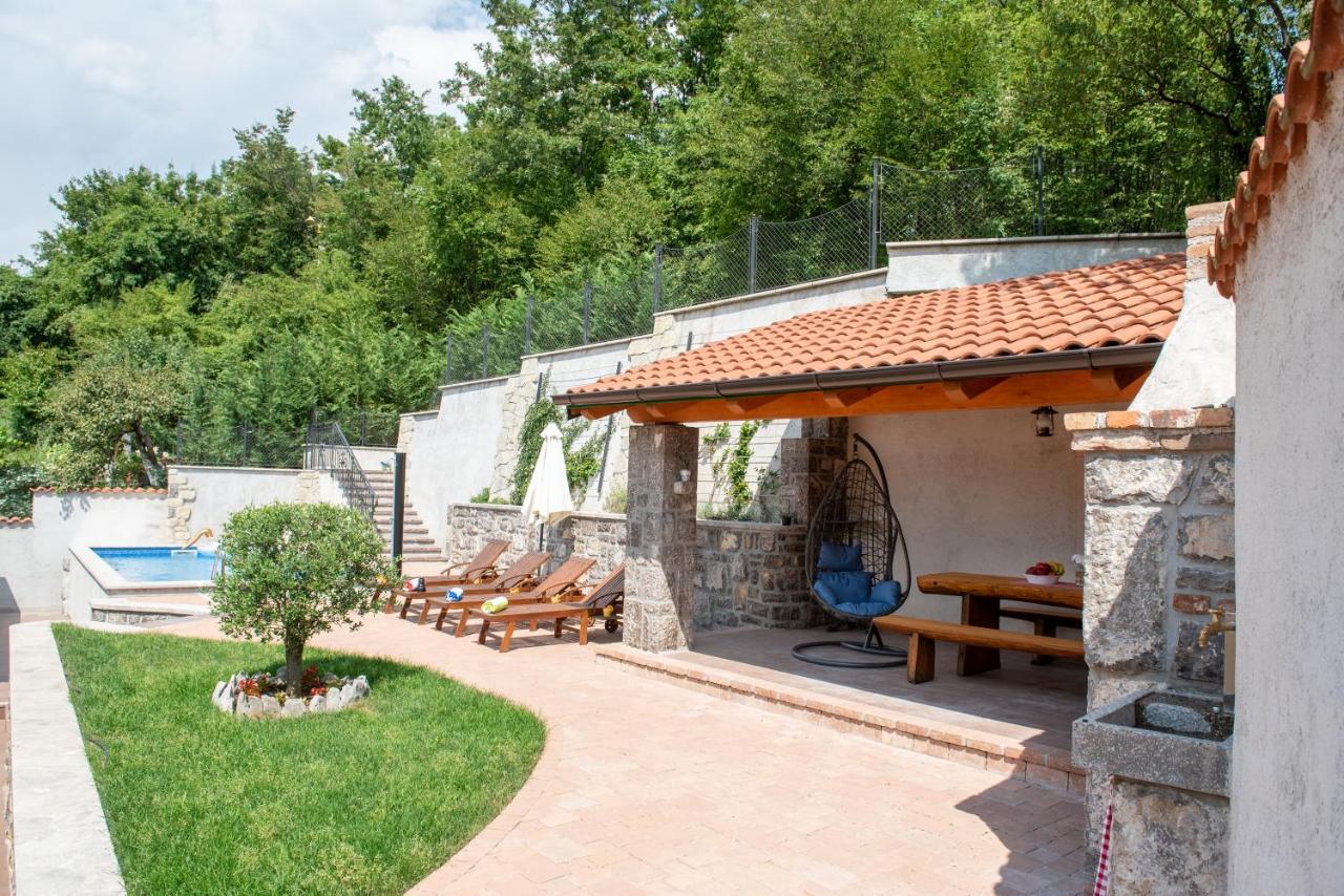 Kuca Za Odmor Villa Jurdani Exterior photo